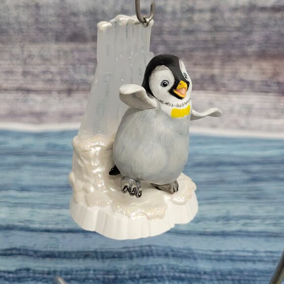 Hallmark 2006 Mumbles Moves Keepsake Christmas Ornament penguin happy feet - Picture 5 of 8